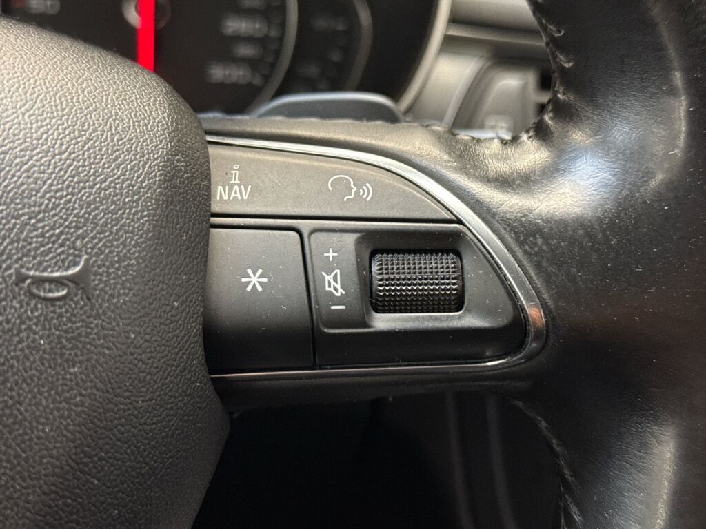 Audi A6 2012 Musta