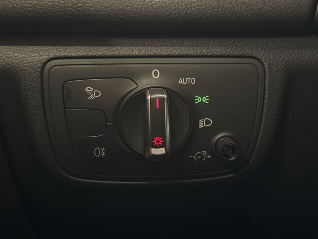 Audi A6 2012 Musta