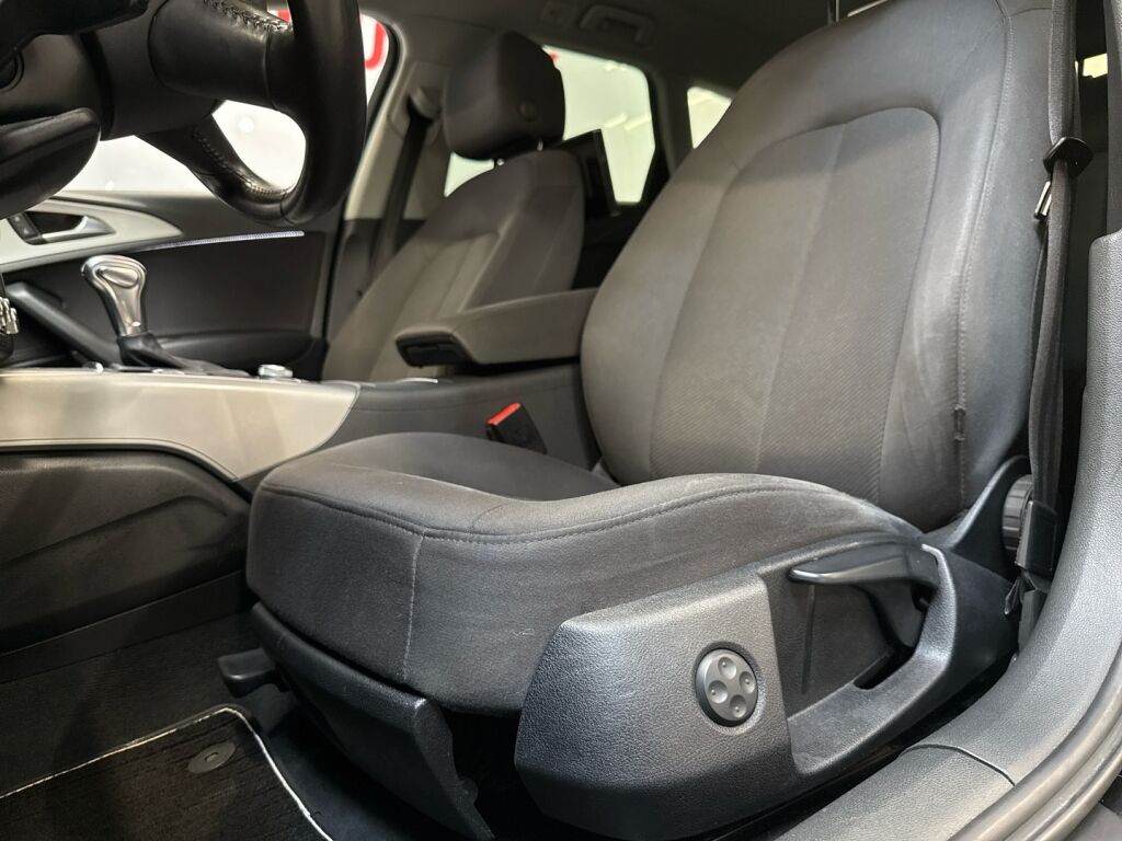Audi A6 2012 Musta