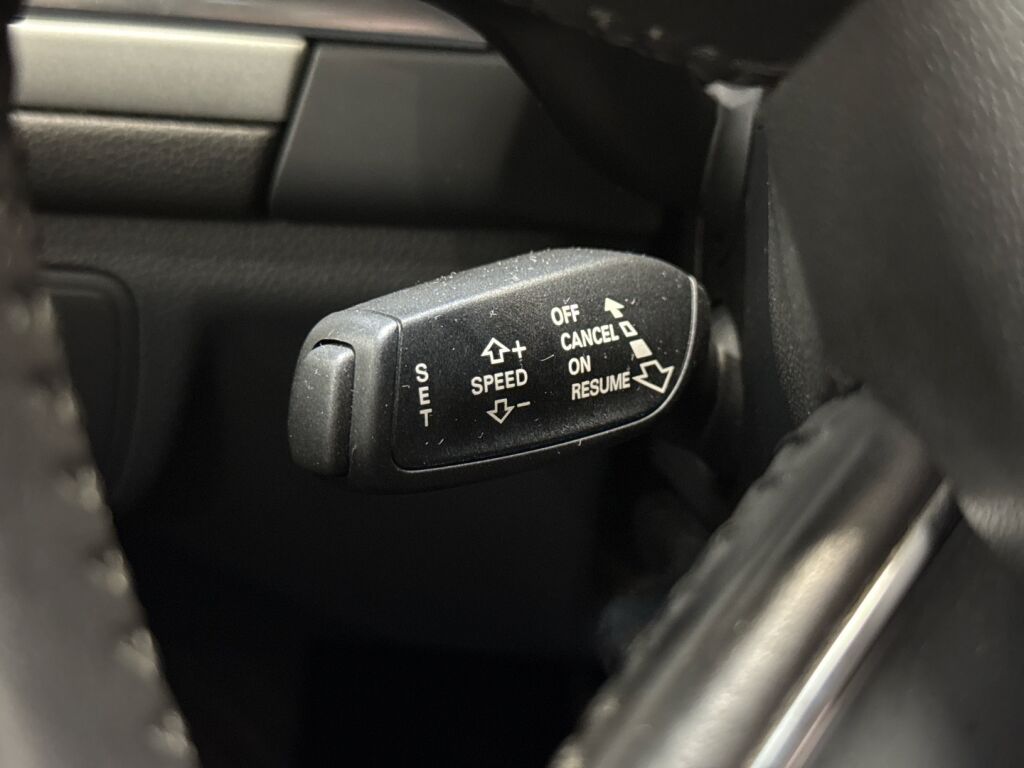 Audi A6 2012 Musta