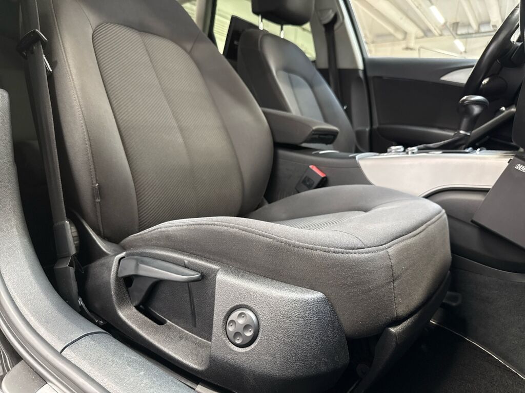 Audi A6 2012 Musta