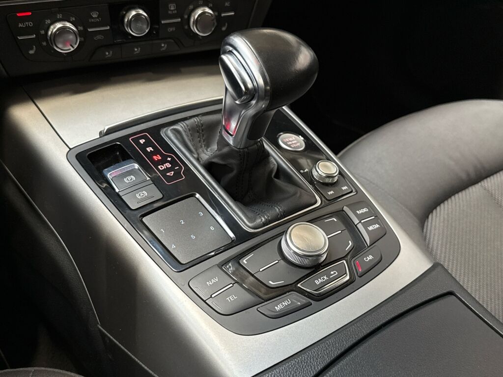 Audi A6 2012 Musta