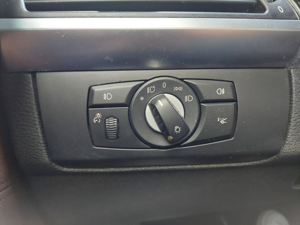 BMW X5 2011 Musta