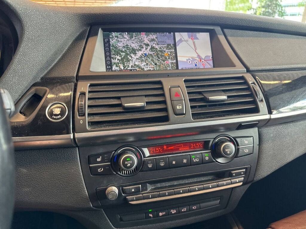 BMW X5 2011 Musta