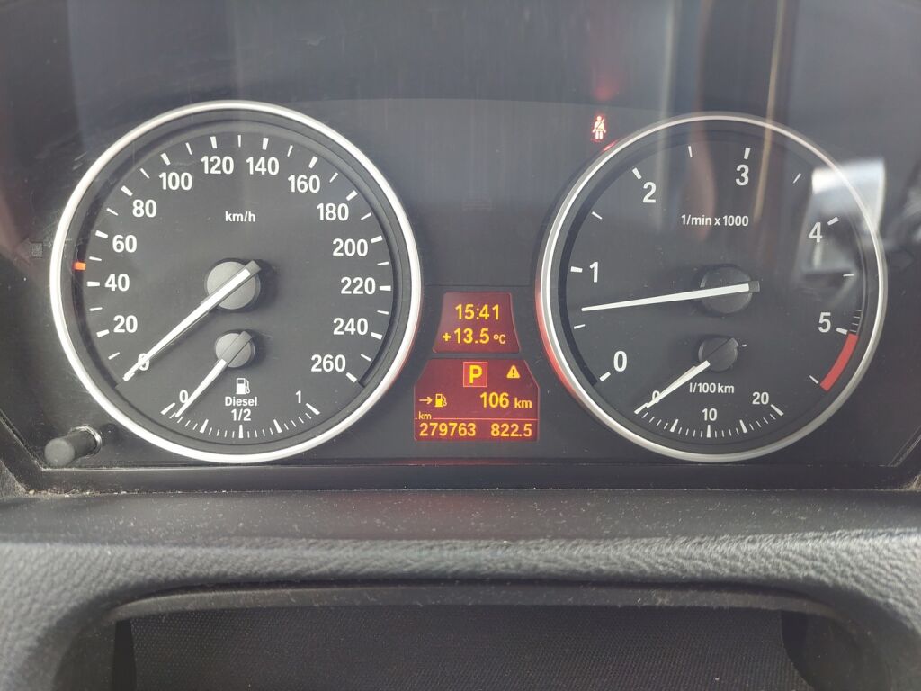 BMW X5 2011 Musta
