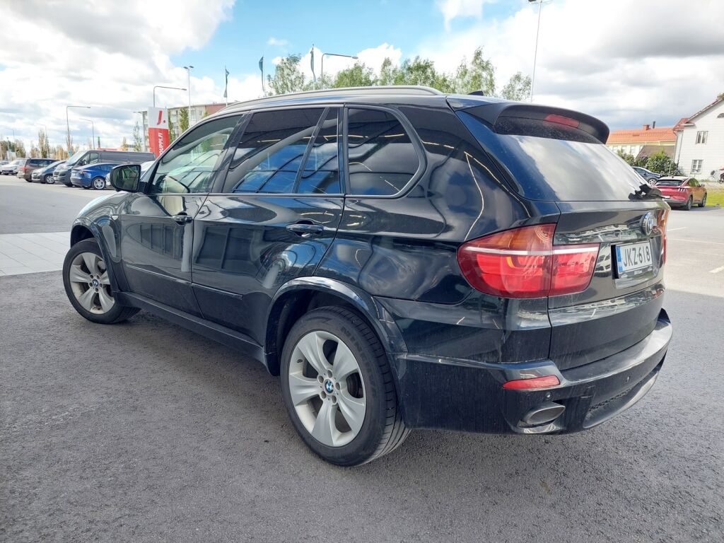 BMW X5 2011 Musta