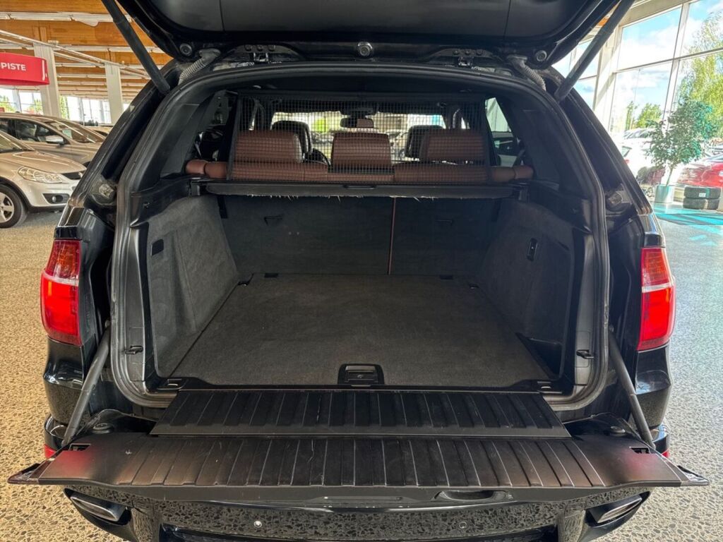 BMW X5 2011 Musta