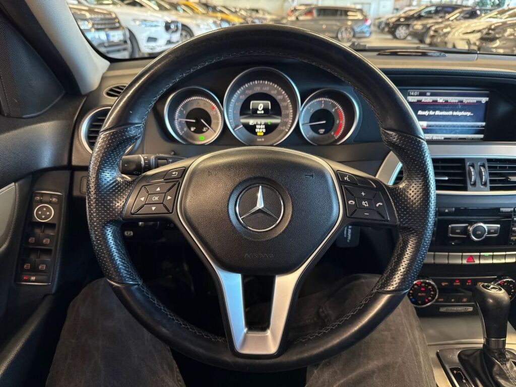 Mercedes-Benz C 2013 Musta
