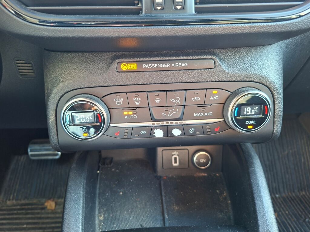 Ford Focus 2019 Musta