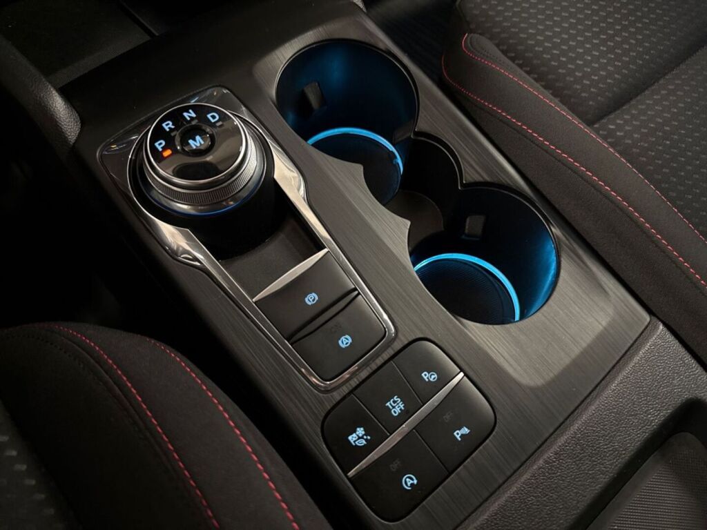 Ford Focus 2019 Musta