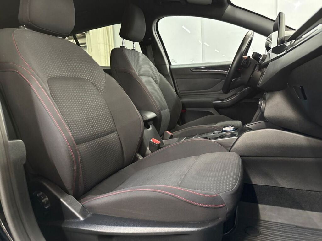 Ford Focus 2019 Musta