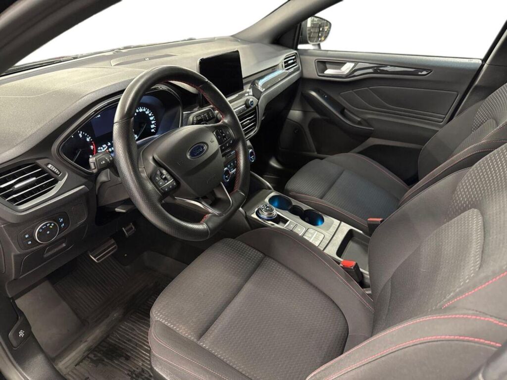 Ford Focus 2019 Musta