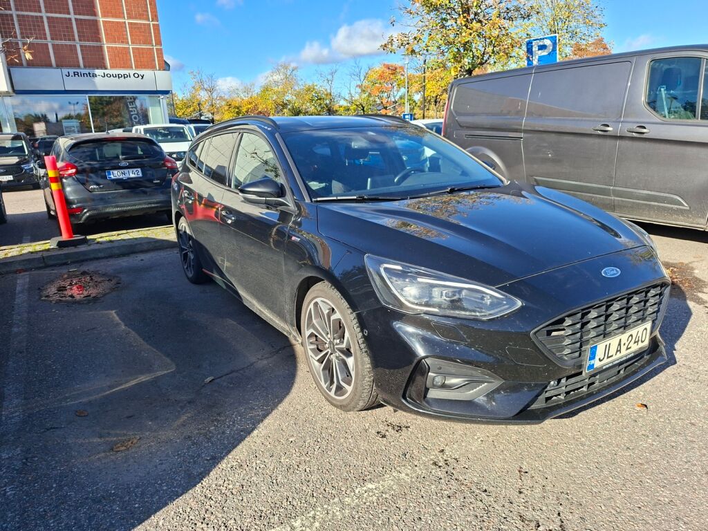Ford Focus 2019 Musta