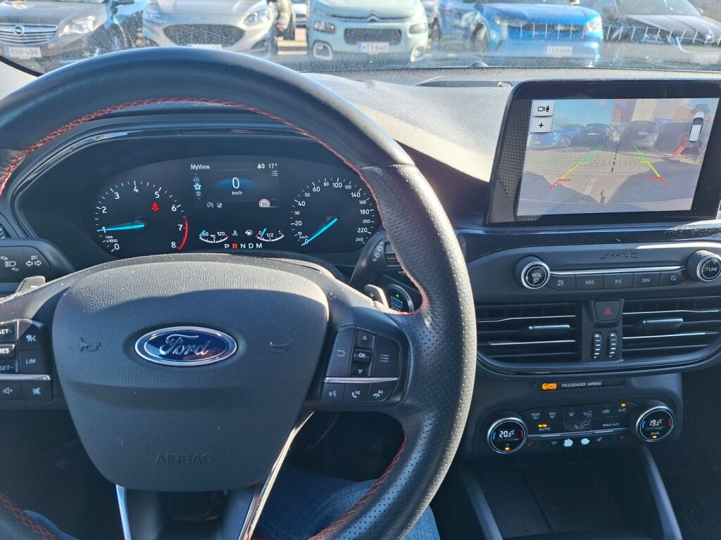 Ford Focus 2019 Musta