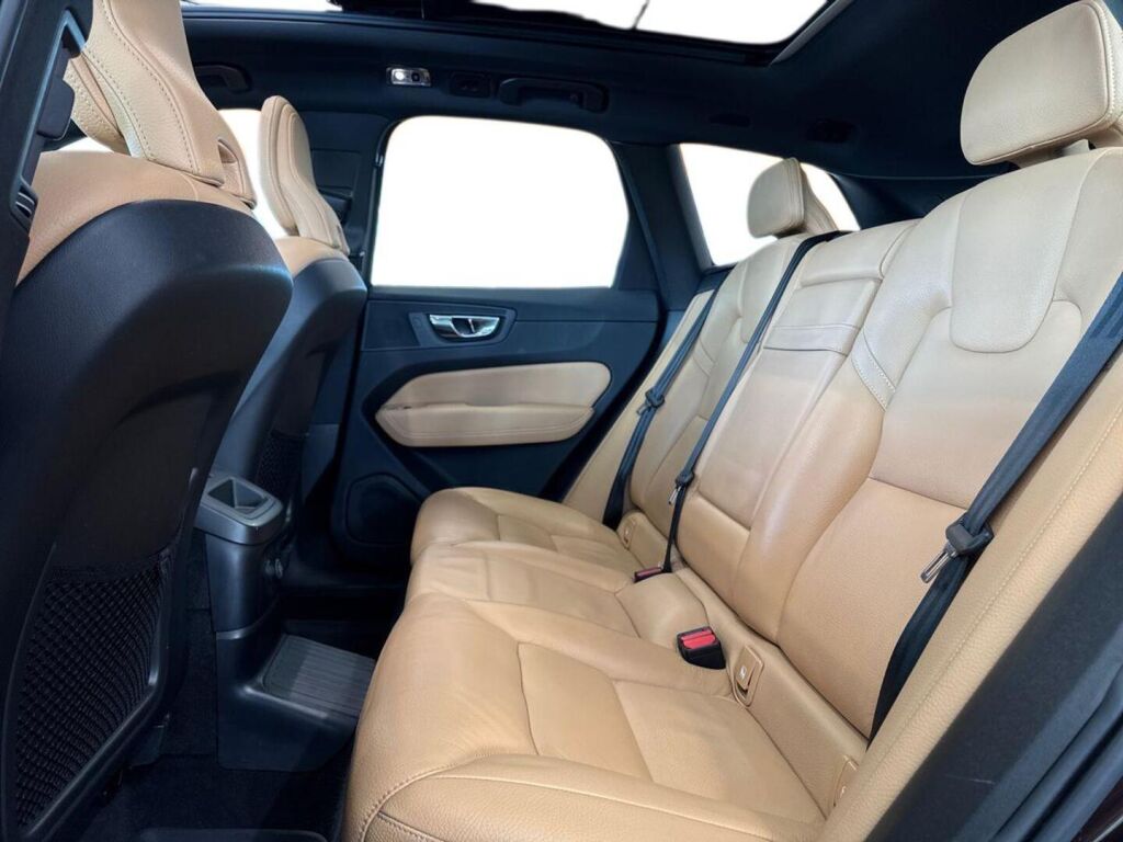 Volvo XC60 2019 Ruskea (beige)
