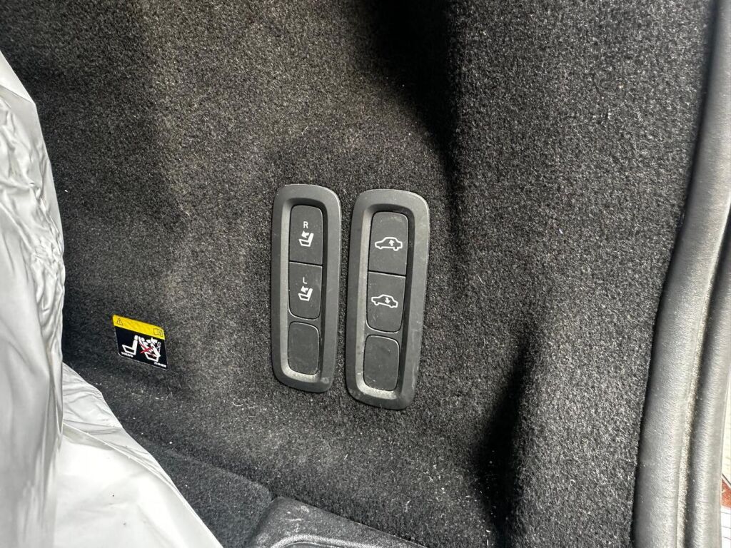 Volvo XC60 2019 Ruskea (beige)