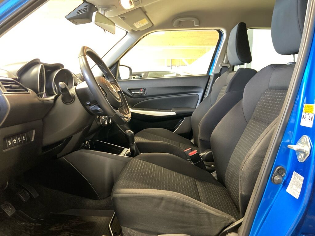 Suzuki Swift 2018 Sininen