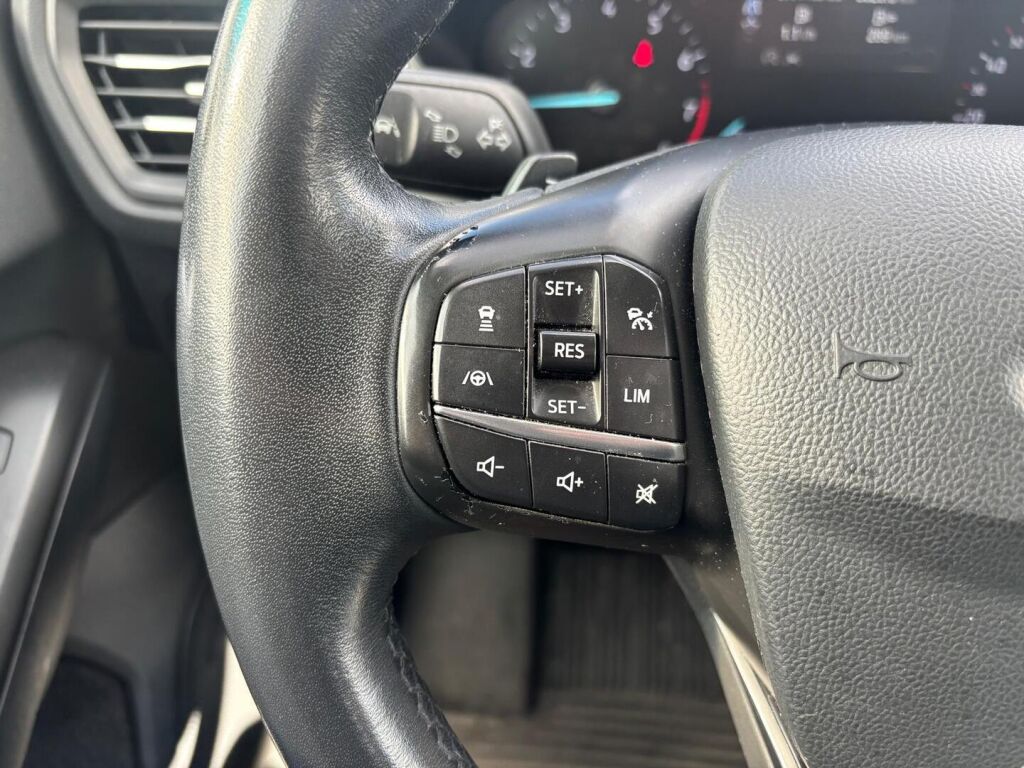 Ford Focus 2018 Sininen