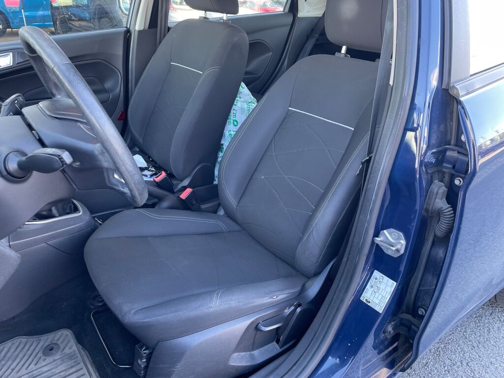 Ford Fiesta 2014 Sininen