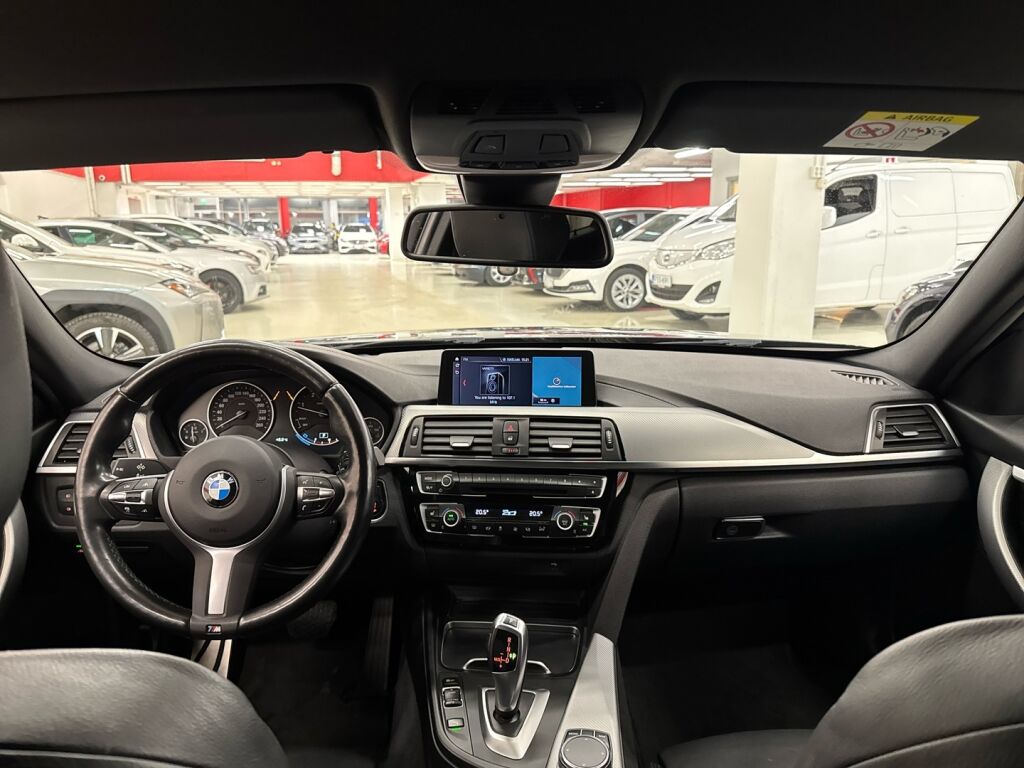 BMW 320 2019 Musta
