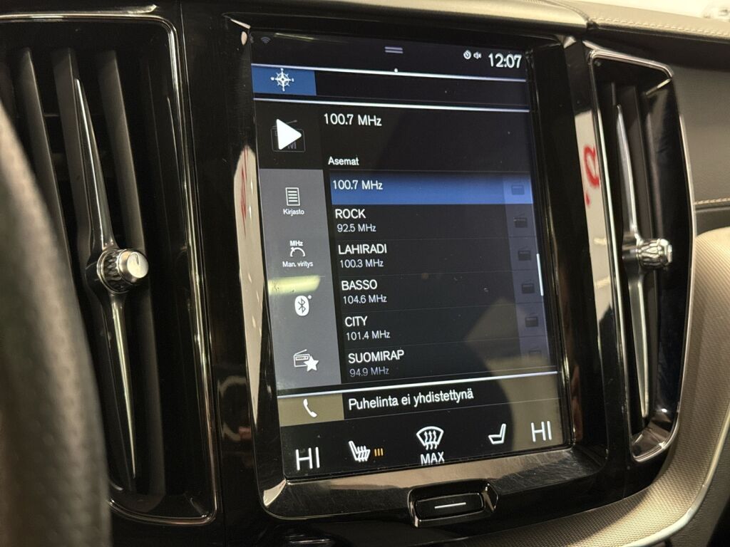 Volvo XC60 2018 Punainen