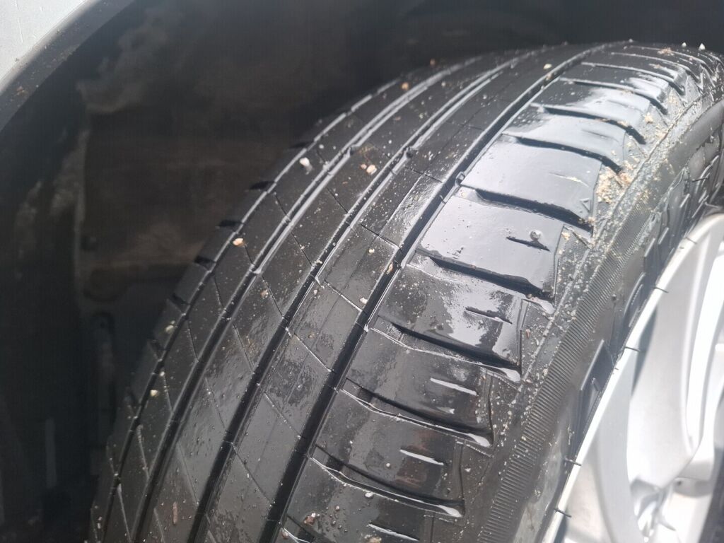 Toyota Auris 2018 Harmaa