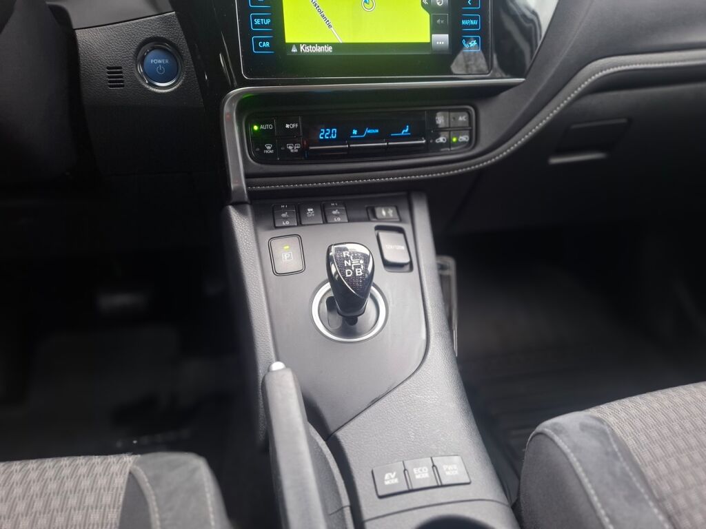 Toyota Auris 2018 Harmaa