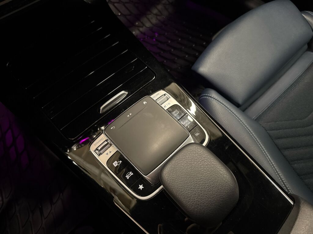 Mercedes-Benz A 2018 Valkoinen