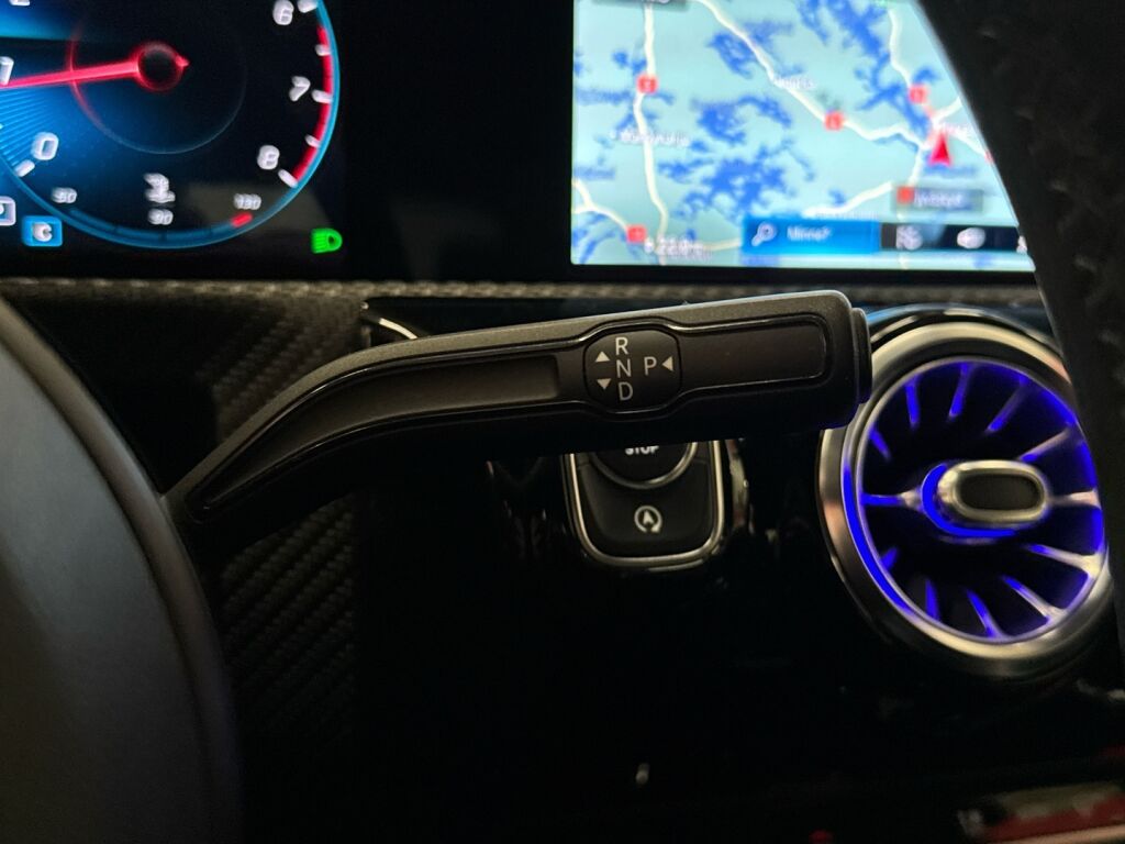 Mercedes-Benz A 2018 Valkoinen