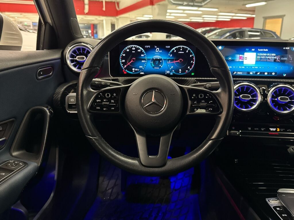 Mercedes-Benz A 2018 Valkoinen