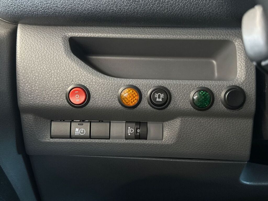 Peugeot Expert 2019 Valkoinen