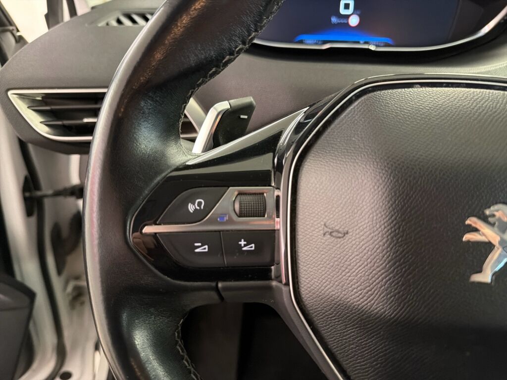 Peugeot 5008 2019 Valkoinen