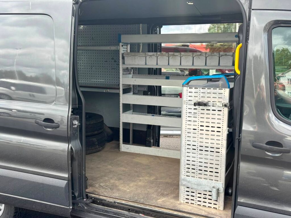 Ford Transit 2019 Harmaa
