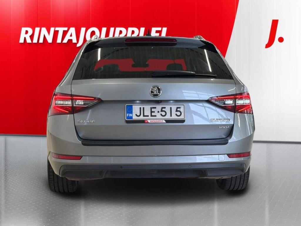 Skoda Superb 2019 Harmaa