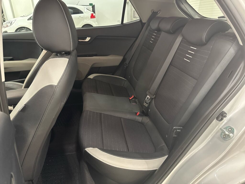 Kia Stonic 2019 Harmaa