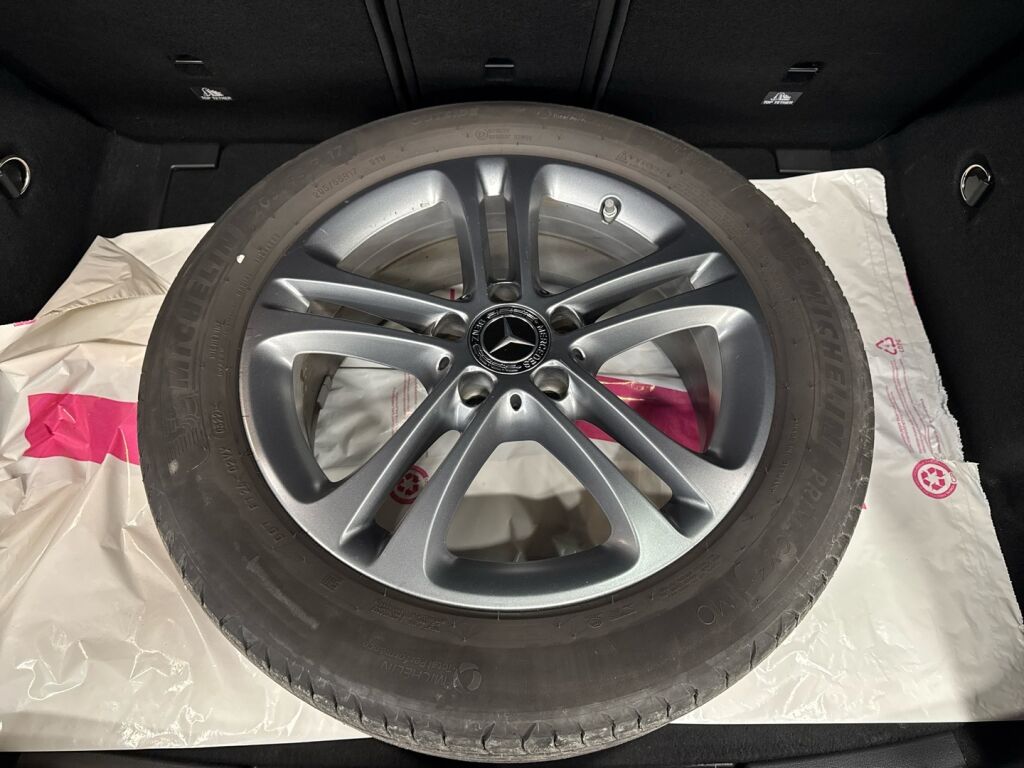 Mercedes-Benz A 2019 Musta