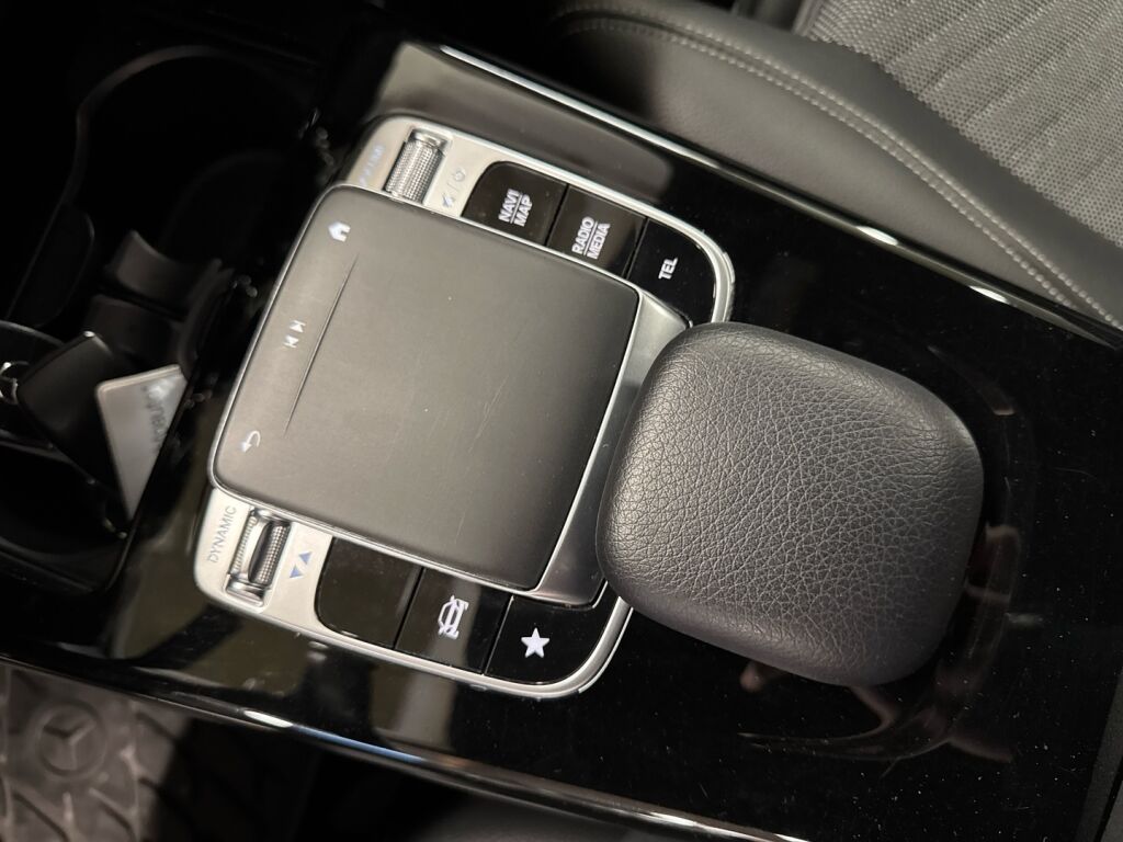 Mercedes-Benz A 2019 Musta