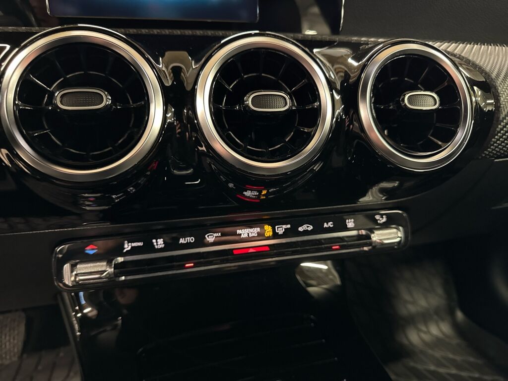 Mercedes-Benz A 2019 Musta