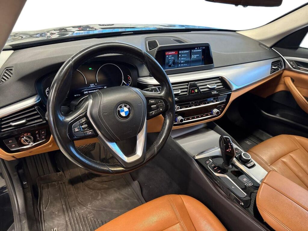BMW 518 2019 Musta