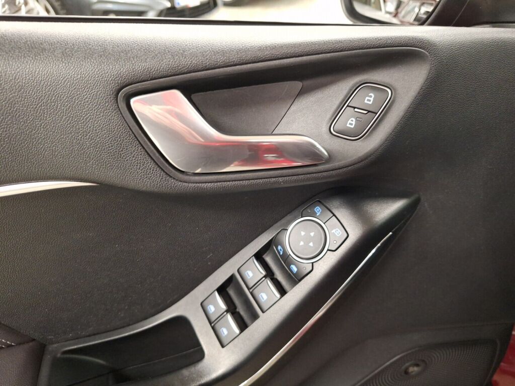 Ford Fiesta 2019 Punainen