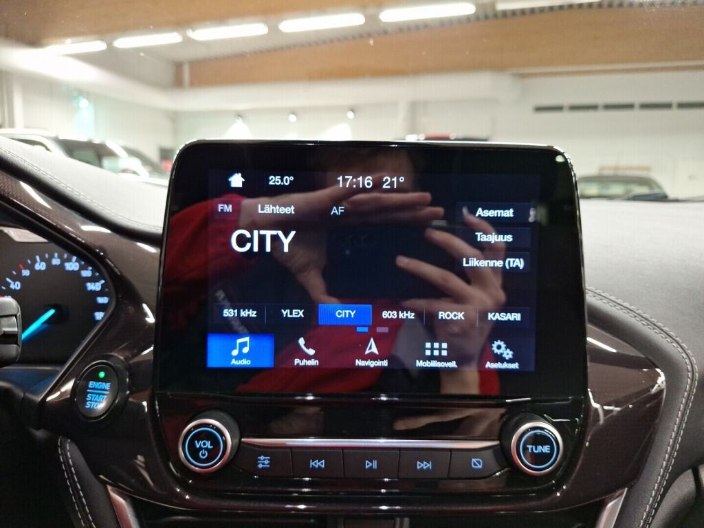 Ford Fiesta 2019 Punainen