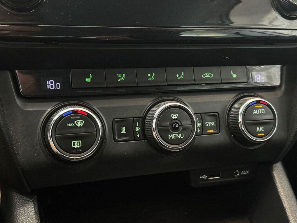 Skoda Octavia 2016 Valkoinen