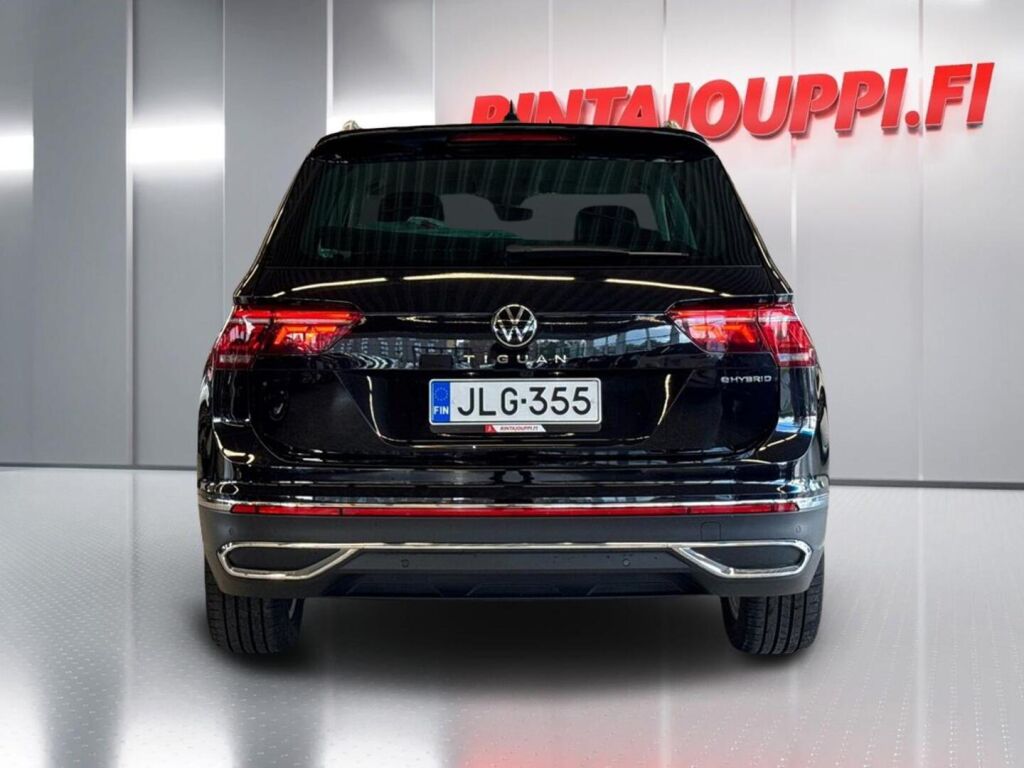 Volkswagen Tiguan 2022 Musta