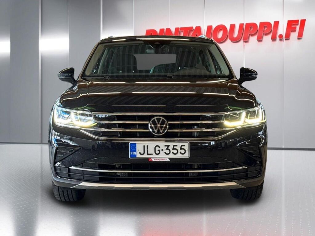 Volkswagen Tiguan 2022 Musta