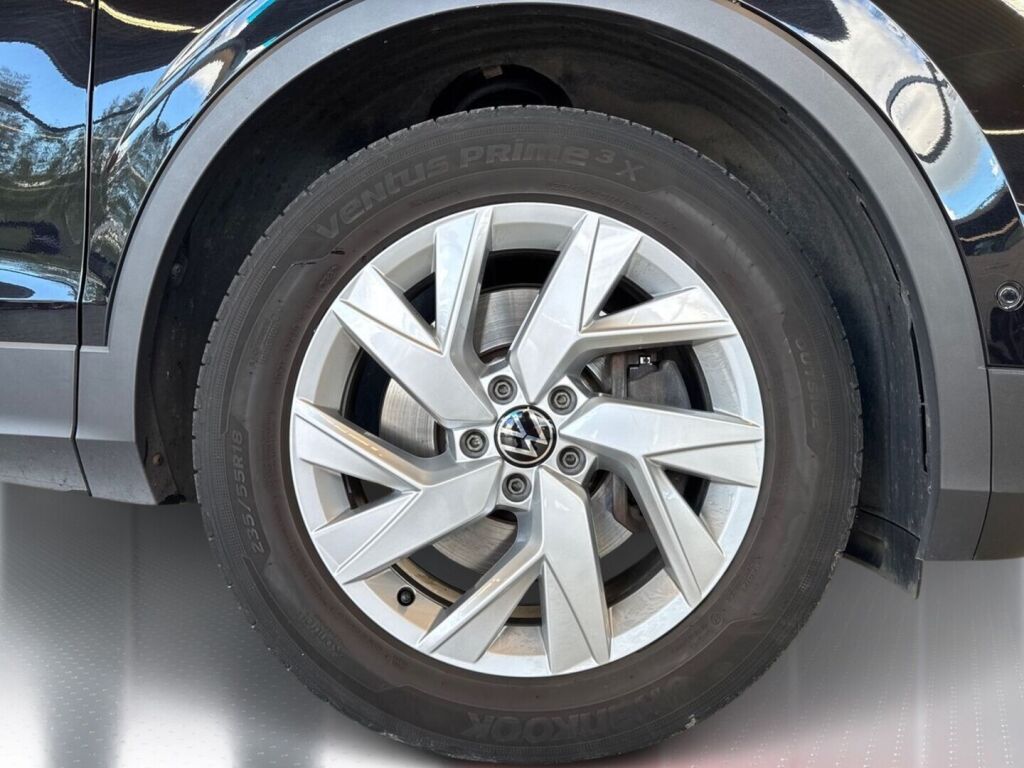 Volkswagen Tiguan 2022 Musta