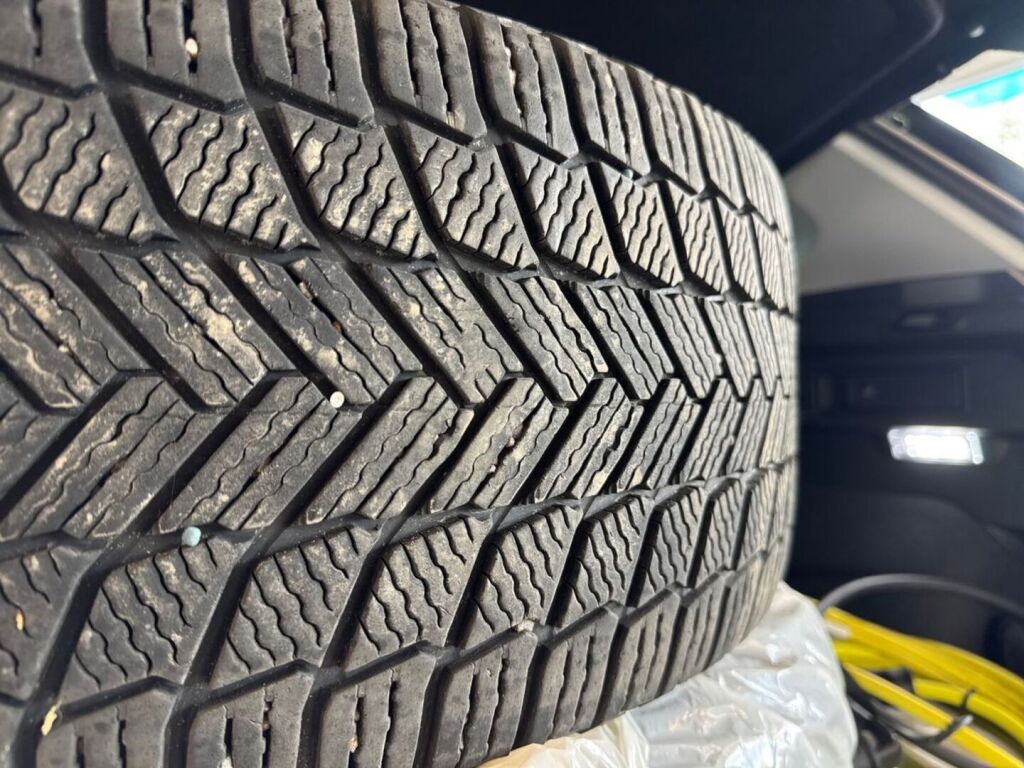 Volkswagen Tiguan 2022 Musta