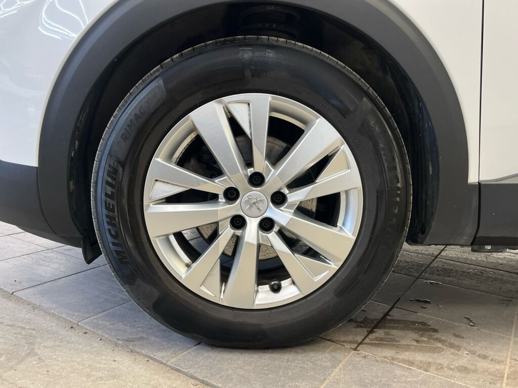 Peugeot 3008 2019 Valkoinen