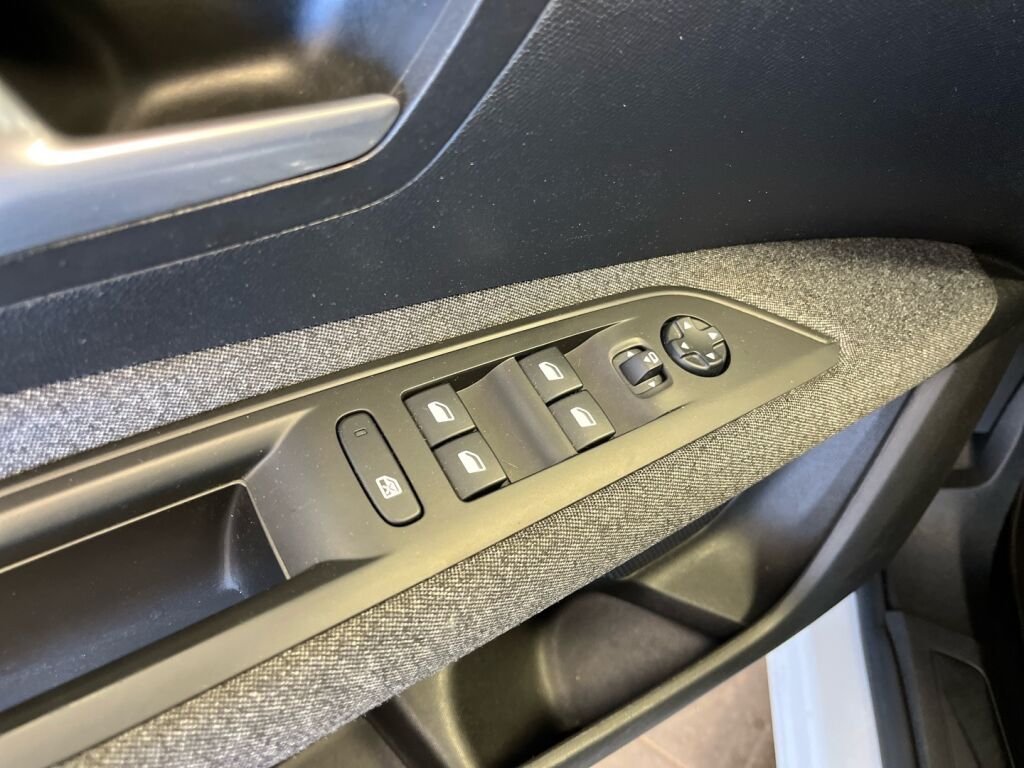 Peugeot 3008 2019 Valkoinen