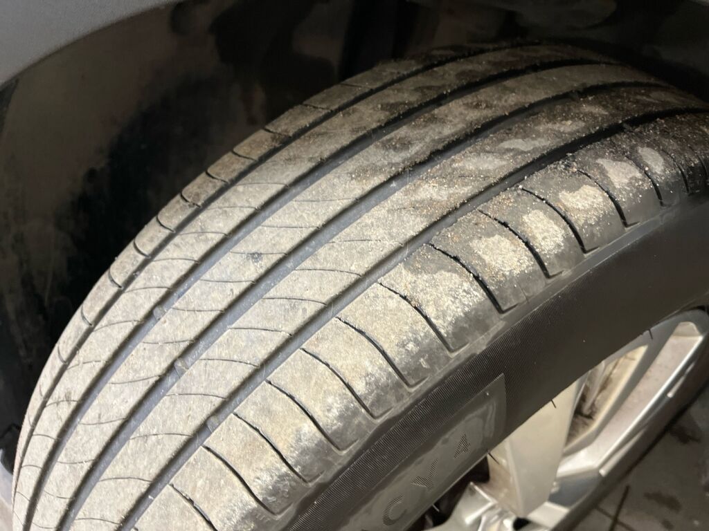 Peugeot 3008 2019 Valkoinen