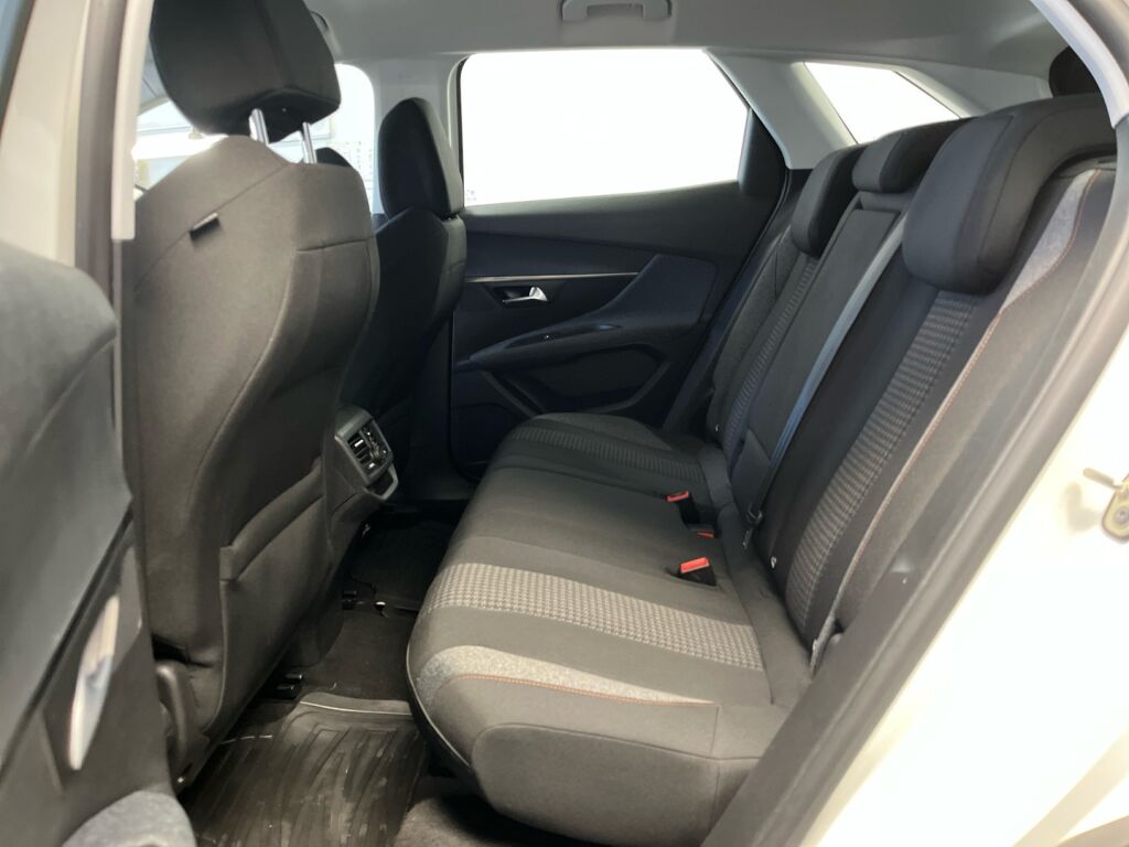 Peugeot 3008 2019 Valkoinen